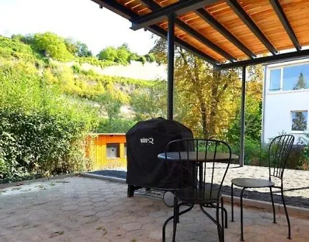 Stadtnah Mit Weinbergblick וירצבורג